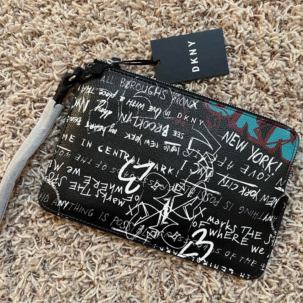DKNY Logo Graffiti Print Fashion MD Wristlet Clutch Bag (New)